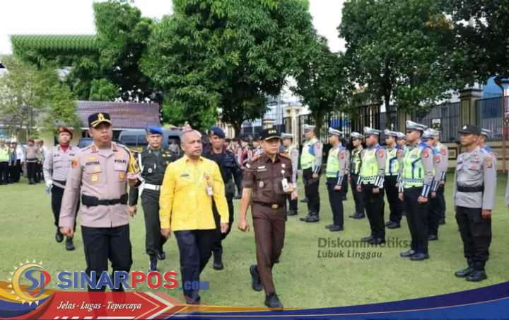 Staf Ahli l Hadiri Apel Gelar Pasukan Operasi Lilin Musi 2025