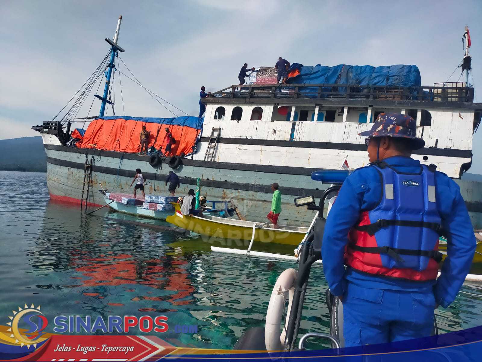 Dirpolairud Polda NTB Perintahkan Kapal Polisi XXI-2012 Laksanakan SAR dan Pengamanan Kapal Kandas di Perairan Gili Lawang