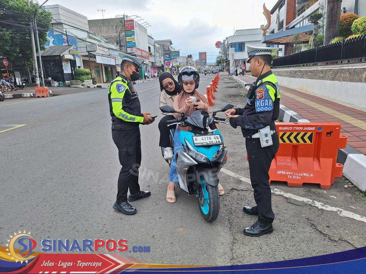Satlantas Polres Purwakarta Uji Coba E-TLE Mobile Handheld, 35 Pelanggar Terekam Sistem Digital