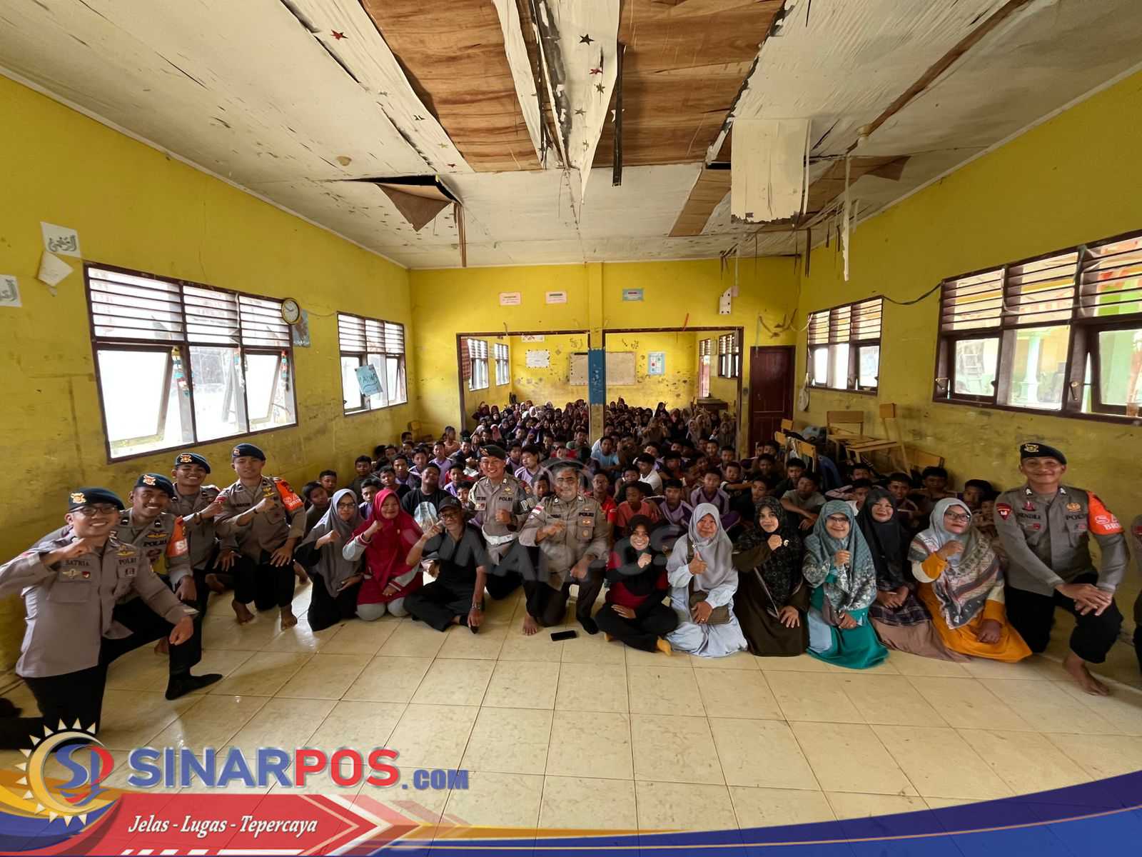 OPS AMAN NUSA II, SATBRIMOB POLDA NTB LAKSANAKAN PEMBERSIHAN DAN TRAUMA HEALING DI ACEH TAMIANG