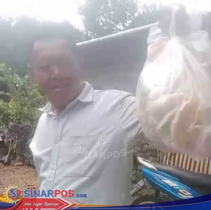 Kepala Desa Kamojing Cahyadi Bersama Aceng Sugriwa Tinjau Lokasi Budidaya Jamur BUMDes, Dorong Penguatan Ekonomi Desa