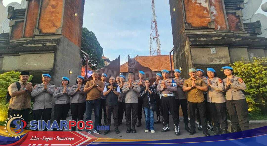 Berkah Ramadhan ” Bid Propam Polda Bali  Gandeng FRIC Bagi Takjil Gratis