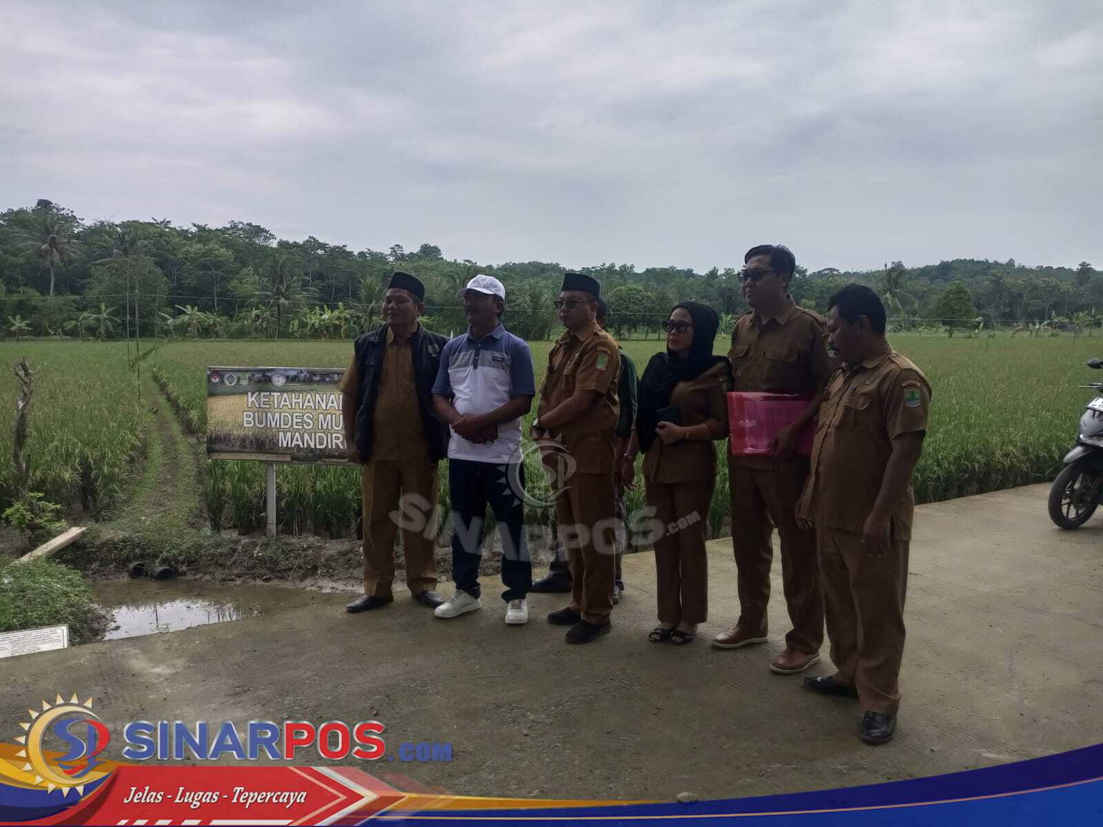 Menteri Desa Kunjungi Desa Mulya Sejati, Disambut Hangat oleh Pemerintah Desa dan Tokoh Masyarakat