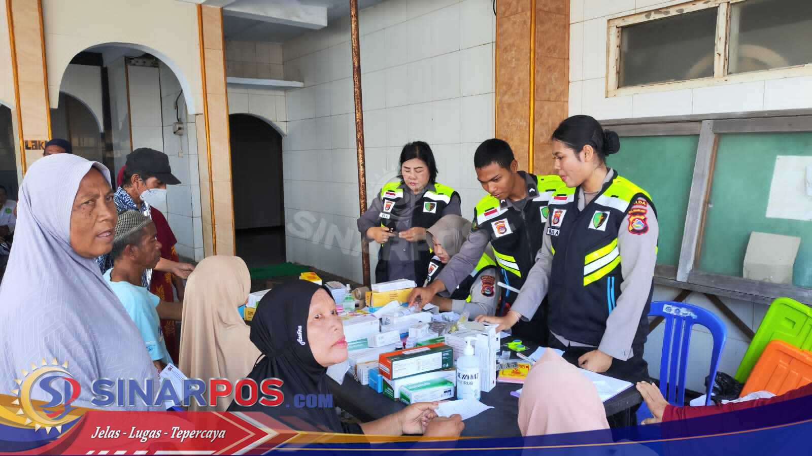 Semarak Ramadan, Polda NTB Gelar Bakti Kesehatan Gratis untuk Warga Ampenan