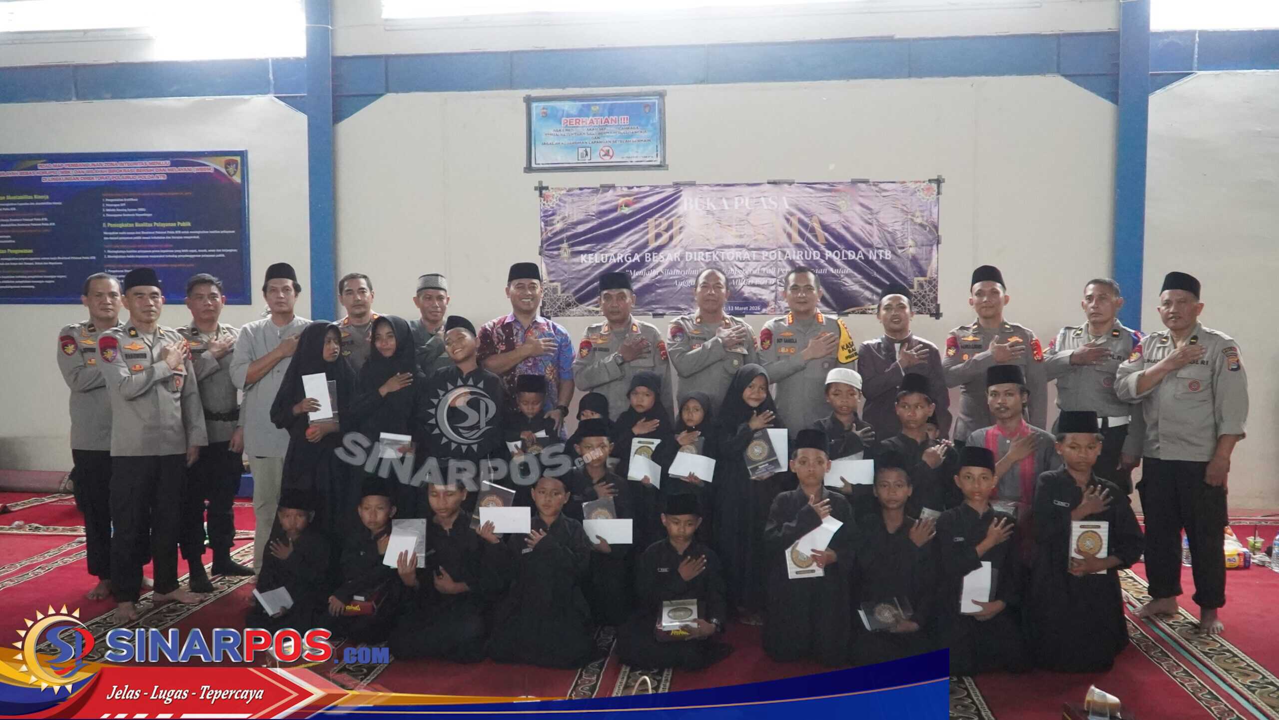 Buka Puasa Bersama Personel Ditpolairud Polda NTB dan Anak-anak Panti Asuhan