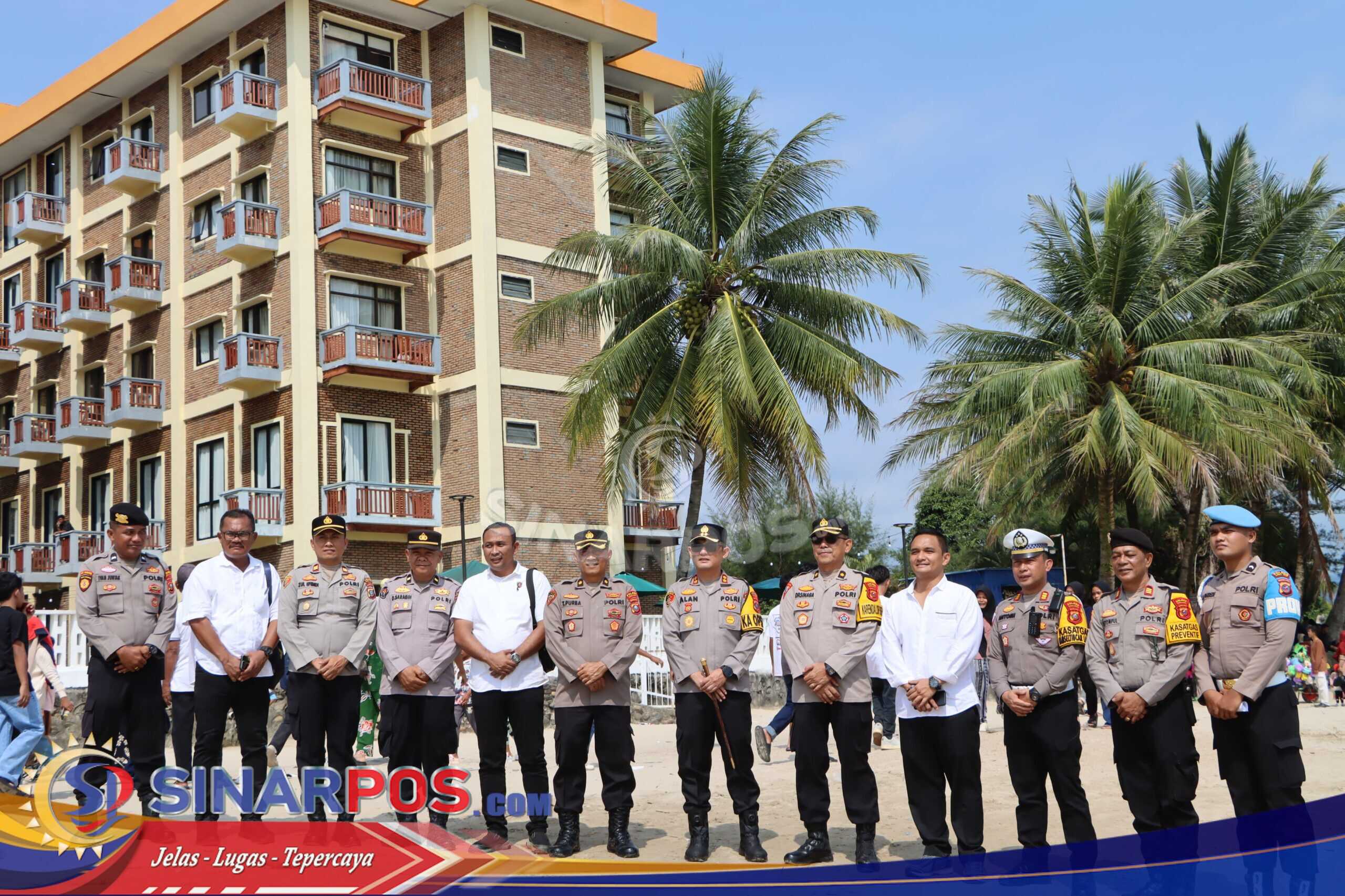 Pastikan Keamanan Libur Lebaran, Kapolres Tapteng Tinjau Langsung Pengamanan Objek Wisata