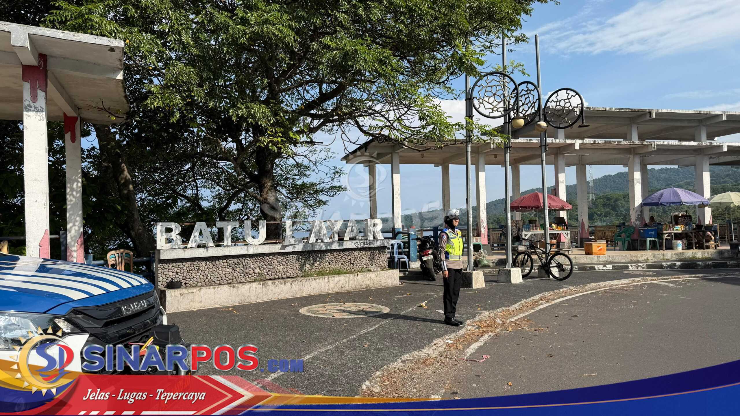 Ops Ketupat Rinjani 2026, Polisi Atur Lalu Lintas di Jalur Wisata Pantai Mataram–Senggigi