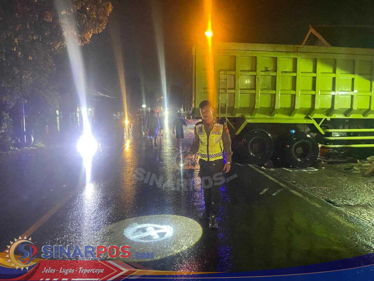 Polres Purwakarta Lakukan Pemeriksaan Kecelakaan Maut Truk dan Sepeda Motor Dua orang Meninggal dunia