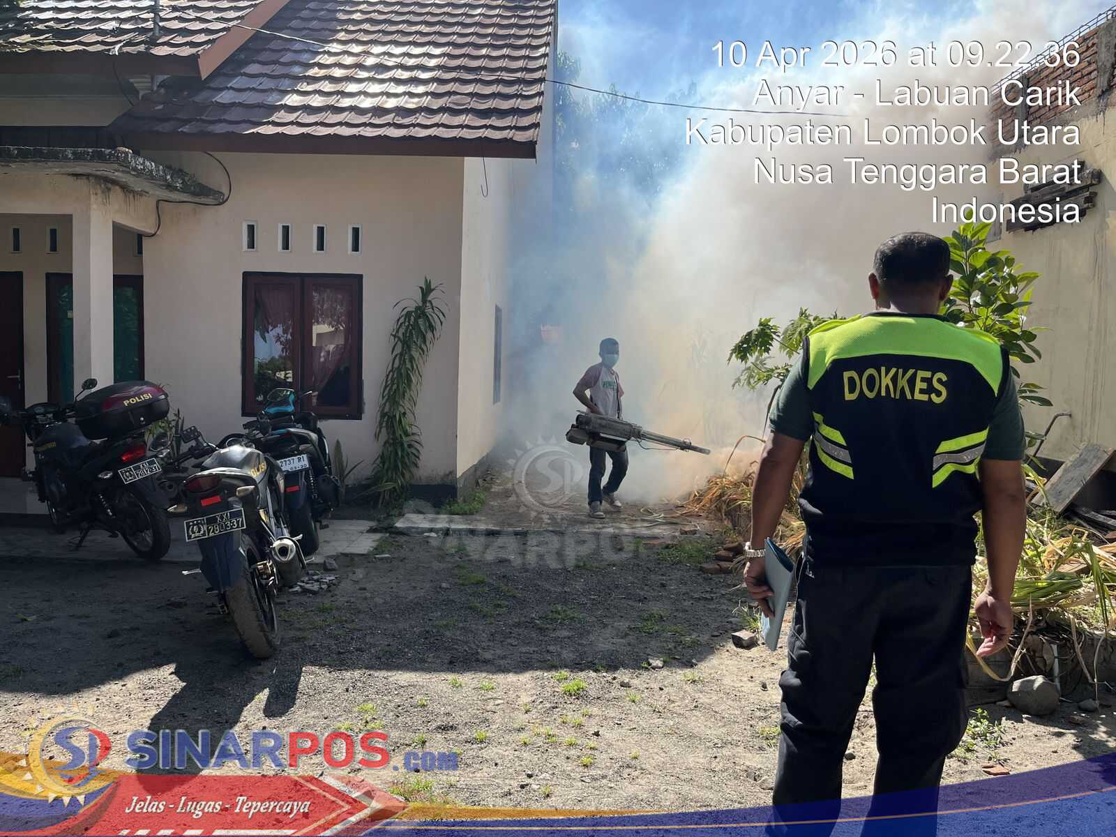 Cegah DBD, Biddokkes Polda NTB Lakukan Fogging di Mako dan Asrama Polsek Kayangan–Bayan