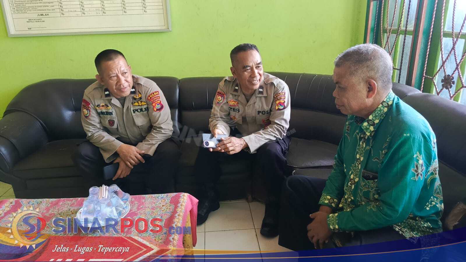 Binmas Polda NTB Beri Edukasi Kamtibmas di Sekolah, Tekankan Disiplin dan Pencegahan Bullying