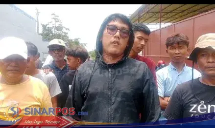 Aksi Memanas hingga Ricuh! Pabrik Kasur di Desa Sampali Percut Seituan Digempur Mahasiswa dan Warga, Legalitas Dipertanyakan